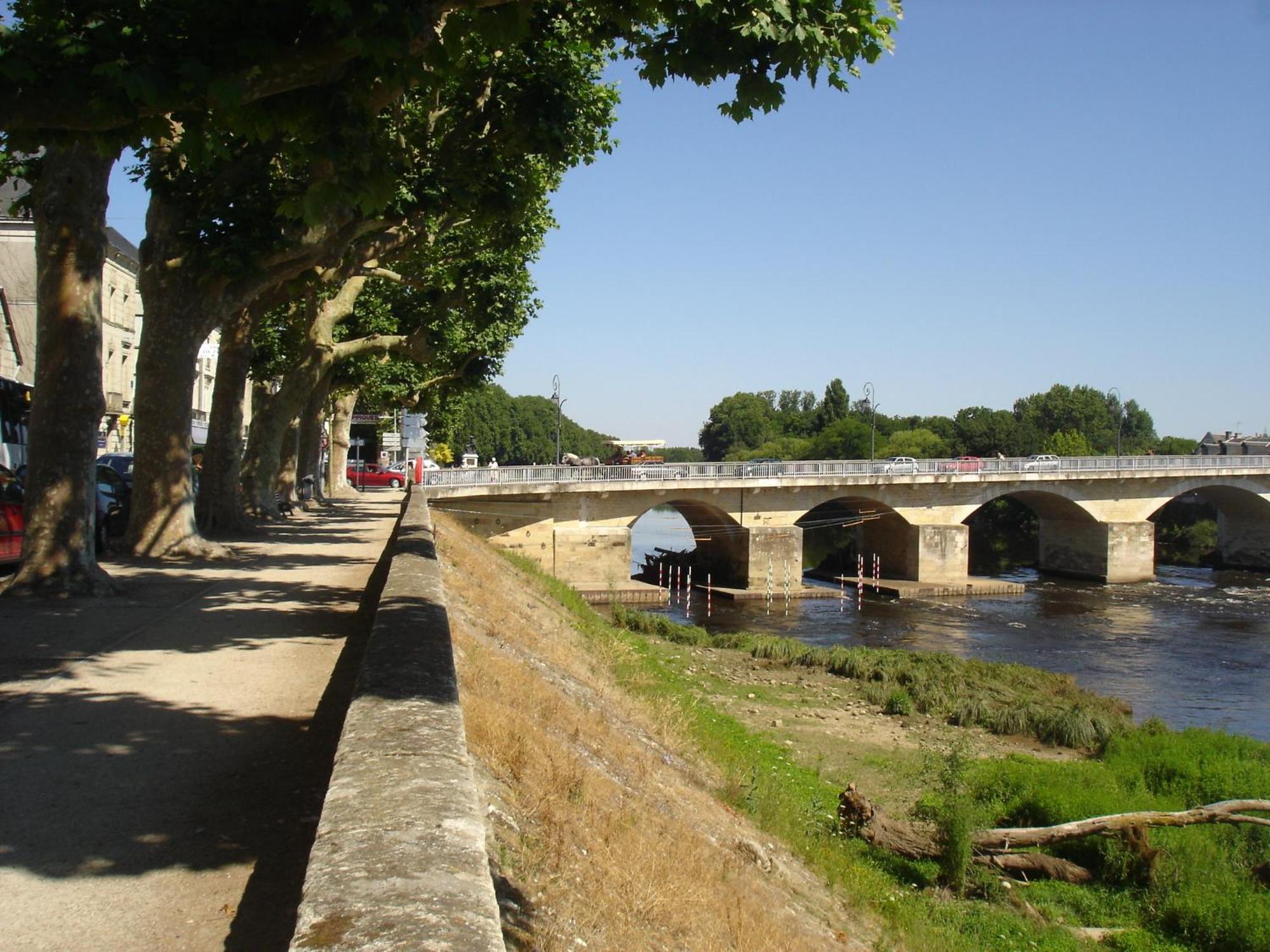 Best Western Hotel De France Chinon Exterior photo